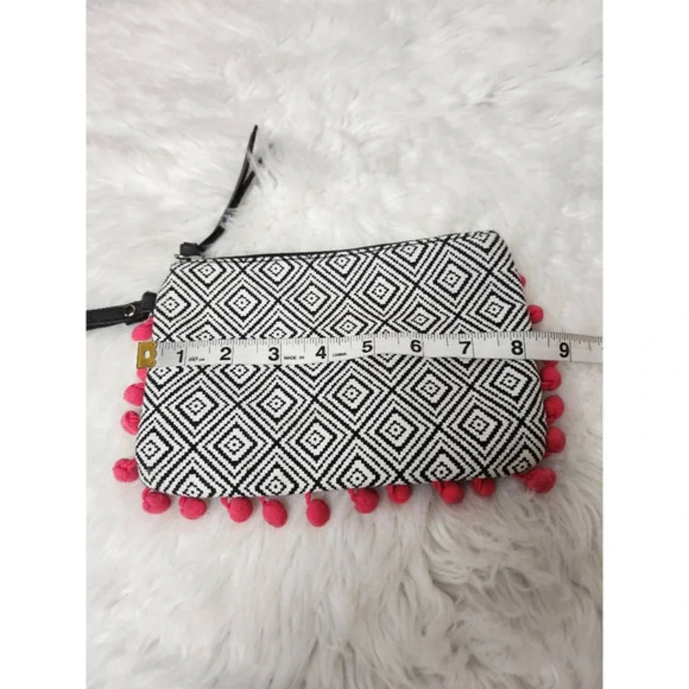 American‎ Eagle Outfitters Womens Pom Wristlet Black White Diamond Inside Pocket